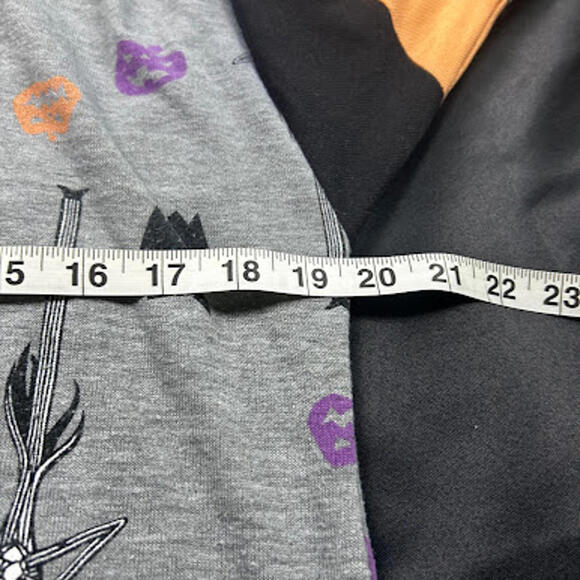 Disney UNISEX long sleeve grey Nightmare Before Christmas pajama shirt - Picture 2 of 4